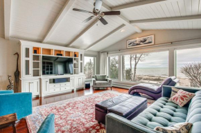 Lakefront Sturgeon Bay Retreat with Private Beach!